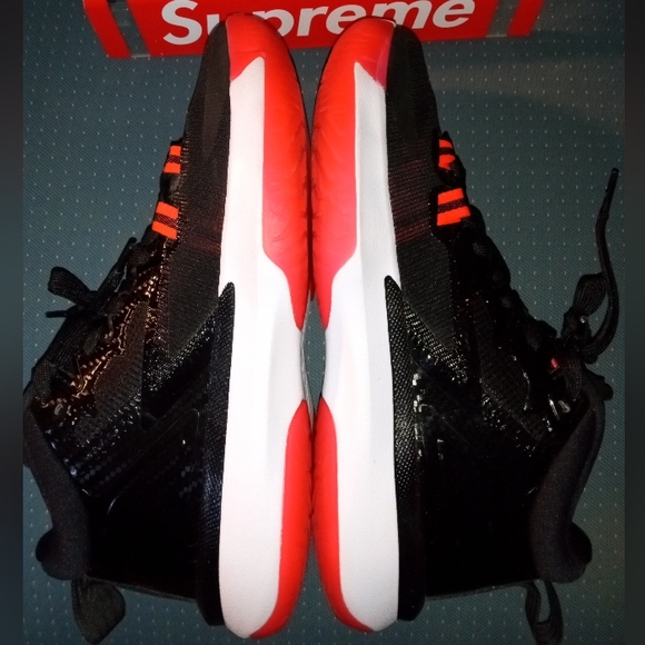 NIKE AIR JORDAN ZION 1 (GS) BLACK-BRIG CRIMSON: DA3131-006: SZ 7Y/8.5W - Picture 5 of 11